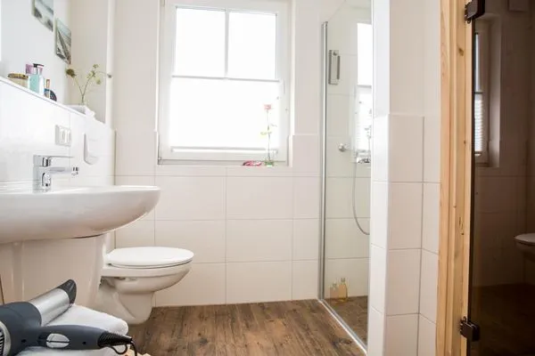 Badezimmer  Ferienhaus Schilfrohrsänger 43
