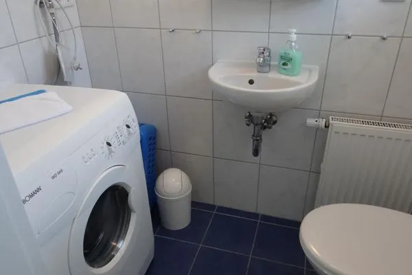  Deichstraße 14e-i 50102 Sonnenwind 2