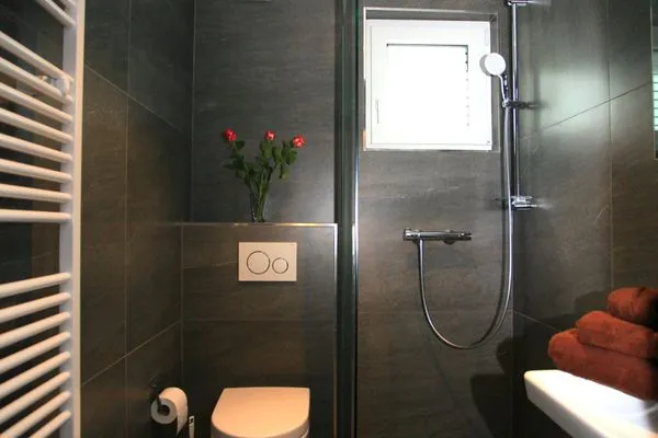 Badezimmer Überlinger See-Apartments Apartment 7 Über-See