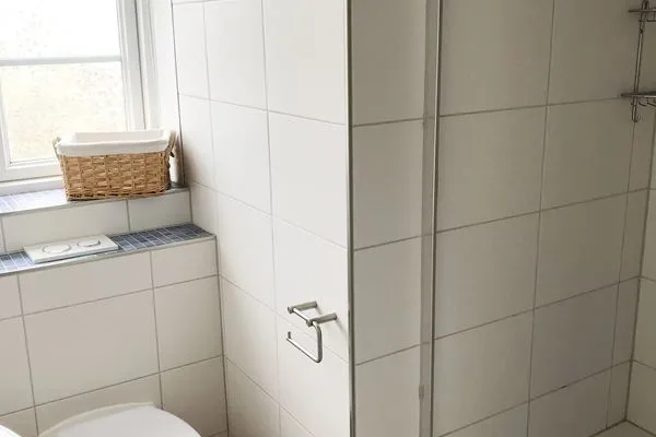 Badezimmer in der Ferienwohnungen Frisia 4 in Norddorf auf Amrum Haus Frisia Ferienwohnung Frisia 4