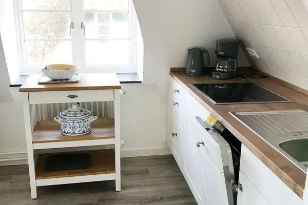 Küchenzeile in der Ferienwohnung Frisia 5 in Norddorf auf Amrum Haus Frisia Ferienwohnung Frisia 5