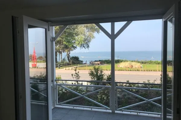 Blick vom Esszimmer / Küche auf das Wattenmeer Haus *Weiße Düne* Ferienwohnung *Weiße Düne 3 / OceanView*
