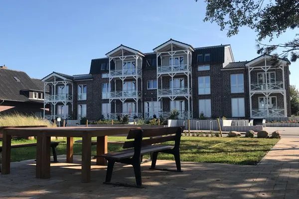 Haus Frontansicht Haus *Weiße Düne* Ferienwohnung *Weiße Düne 3 / OceanView*