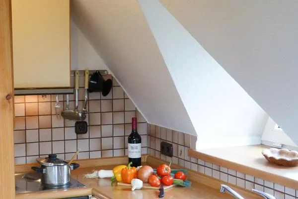 Küchenarbeitsfläche in der Ferienwohnung Bi Elschen in Nebel auf Amrum Haus Troeltsch Ferienwohnung  „Bi Elschen"