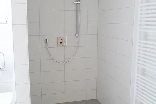 Regendusche Sauna im Ferienhaus Koggenhüs in Norddorf auf Amrum  Ferienhaus *Koggenhüs*