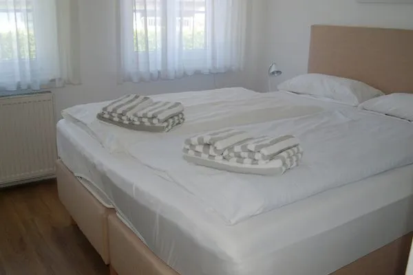 Schlafzimmer in der Ferienwohnung Welle in Norddorf auf Amrum Haus Anneliese Ferienwohnung Welle