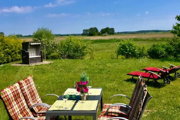 Garden view Dänisches Ferienhaus am Salzhaff, Haus Wassermann