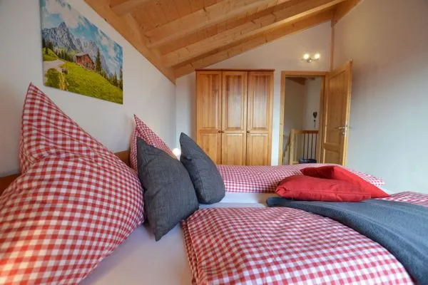Schlafzimmer  Alpensee - Feriendorf Via Claudia Haus 82
