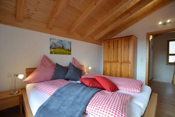 Schlafzimmer  Alpensee - Feriendorf Via Claudia Haus 82
