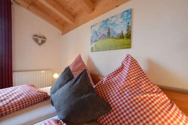 Schlafzimmer  Alpensee - Feriendorf Via Claudia Haus 82