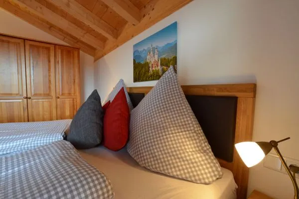 Schlafzimmer  Alpensee - Feriendorf Via Claudia Haus 82