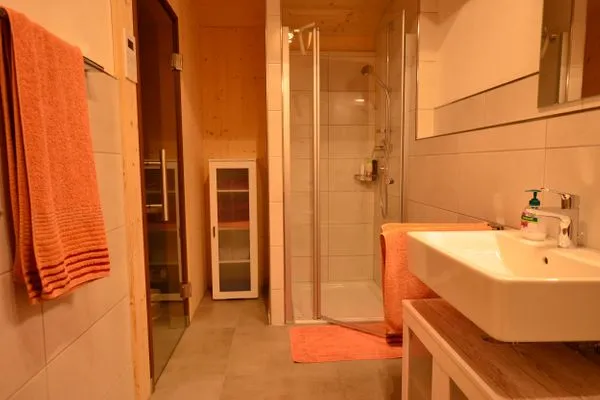 Badezimmer  Eulennest - Feriendorf Via Claudia Haus 81