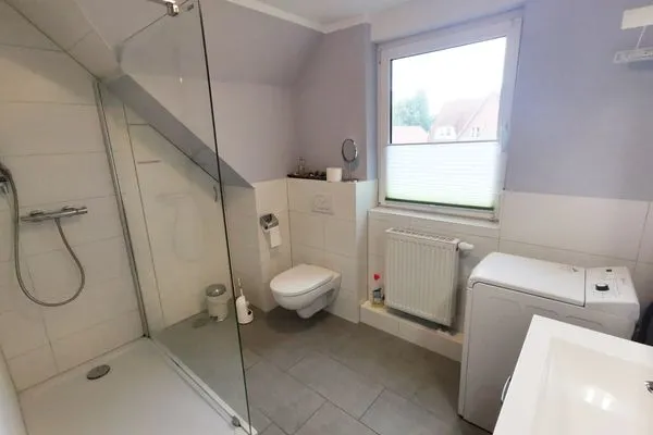 Badezimmer mit Dusche  Karimea