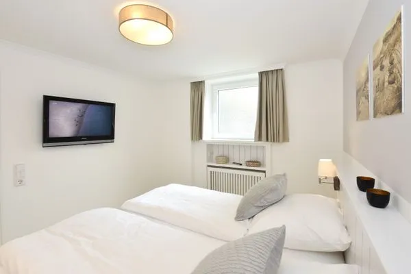 Schlafzimmer  Ferienwohnung Eydum Nr. 10