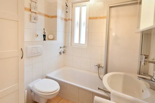 Badezimmer  (ARW3) Ferienwohnung Kossmann 1