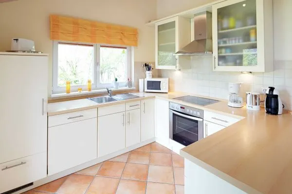Küche / Küchenzeile  (BIR16) Ferienhaus Villa Bullerbü