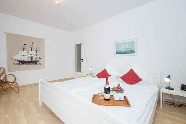 Schlafzimmer  (MEI77) Ferienwohnung "Zimmermann" F***