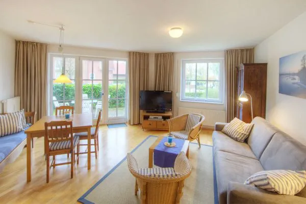 Wohnzimmer  (OST16) Ferienwohnung "Wackerow"