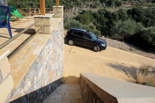 Fassade / Eingang  Spiti Mas