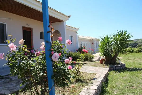 Fassade / Eingang  Tassos 1