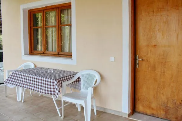 entrance to the seperate bedroom  Seaside 1