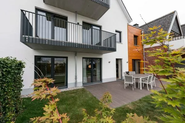 Terrasse  (STR92) Ferienwohnung "Gartenresidenz Strandstraße"