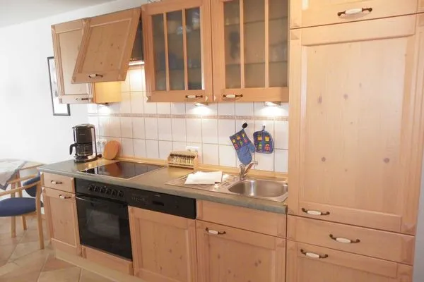 Küche / Küchenzeile  (STR108)  Ferienwohnung "Haus Södenwind"