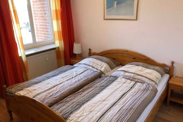 Schlafzimmer  (STR115) Ferienwohnung "Haus Ostseeblick"