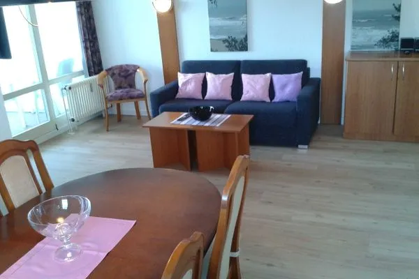 Wohnzimmer  (STR123b) Ferienwohnung "Strandhotel" - App. 24