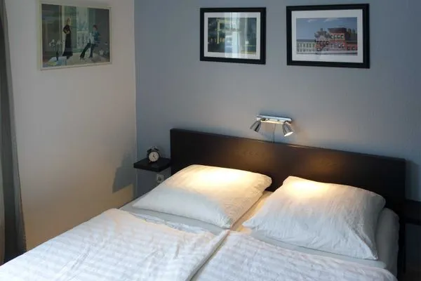 Schlafzimmer  (STR123g) Ferienwohnung "Sonnenseite"