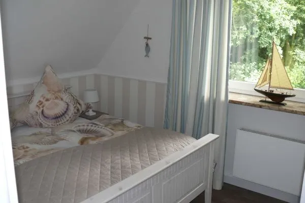 Schlafzimmer  (WIK 7a) Ferienwohnung "Topp 1"