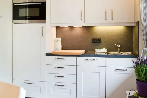 Küche / Küchenzeile  (TRA7c) Ferienwohnung "Kossmann 2"