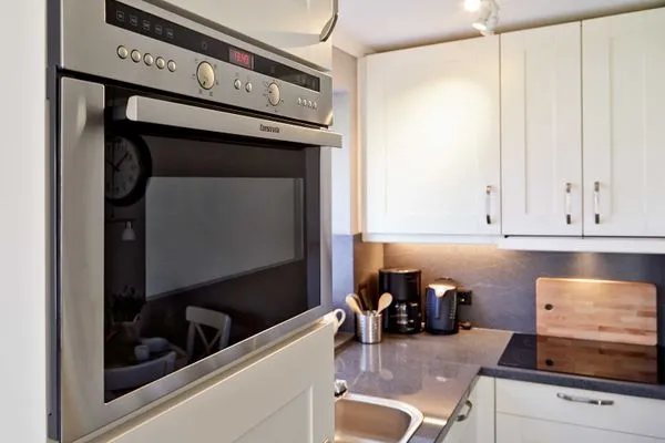 Küche / Küchenzeile  (TRA7d) Ferienwohnung "Kossmann 3"