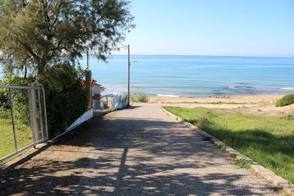 Beach access  Amalia