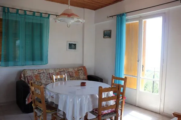 Wohnzimmer  Spourgitis 4a