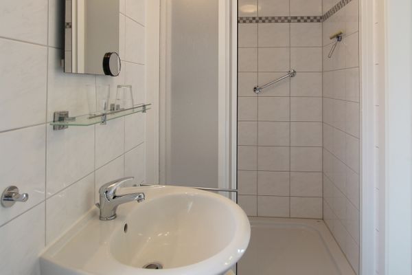 Haus Sonnenröschen Sonne Kühlungsborn - Badezimmer