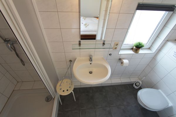 Haus Sonnenröschen Röschen Kühlungsborn - Badezimmer