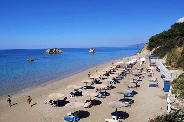 Strand von Prassoudi nach 600m  Jasmin Skidi