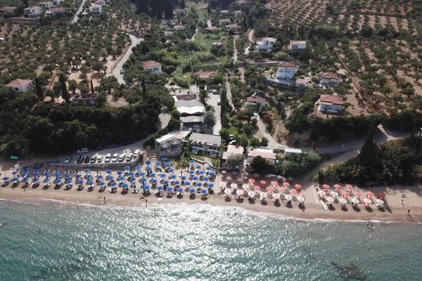 Beach  Spourgitis 1a