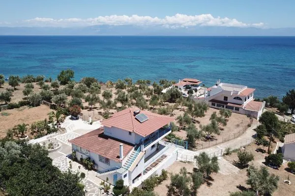 Bird's eye view  Akrojali