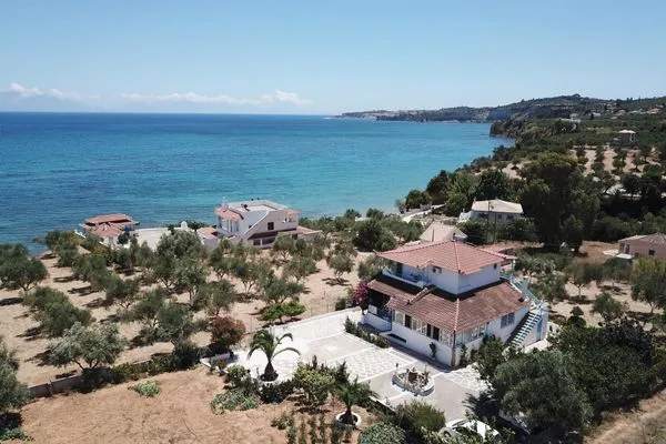 Bird's eye view  Akrojali