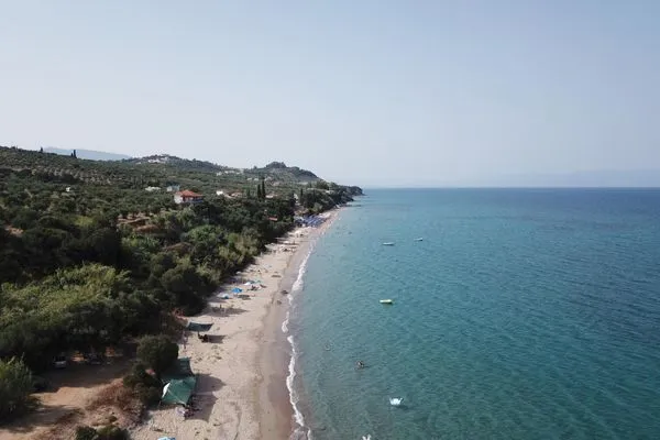 Peroulia Beach  El Mar