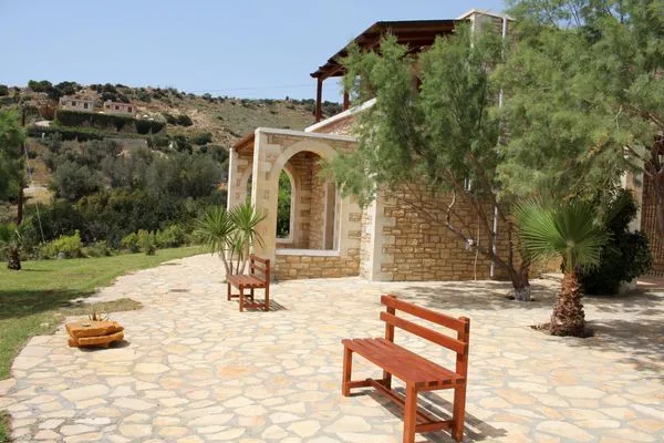 Main view  Petra-Mare 3