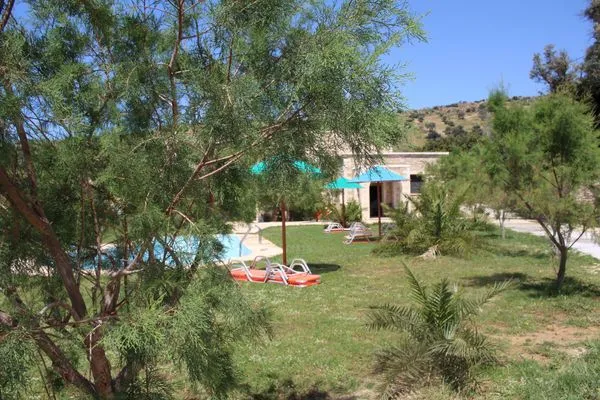 Garden  Petra-Mare 3