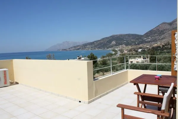 Meerblick  Armenopetra