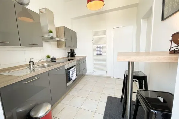 Küche / Küchenzeile  Altbauwohnung mit Panorama Schleiblick, Balkon und Kamin im Herzen von Schleswig