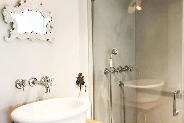 Badezimmer  Romantische Ferien unter Reet an der Schlei - Reetdachhaus Frau Schröders - Urlaub in Ostseenähe