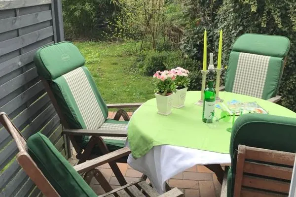 Terrasse  Ferienwohnung für 4 Personen am Borbyer Ufer mit zwei Sonnenterrassen