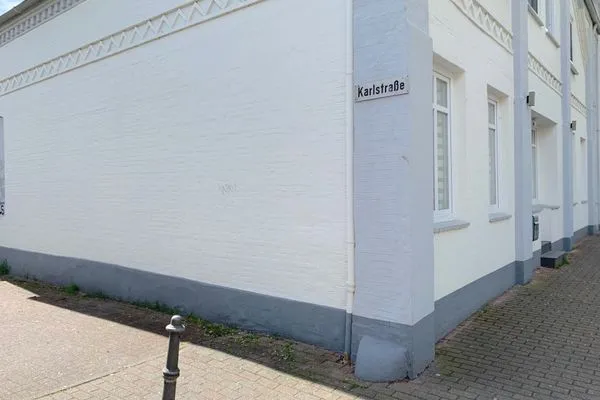 Fassade / Eingang  Ferienwohnung für 4 Personen am Borbyer Ufer mit zwei Sonnenterrassen