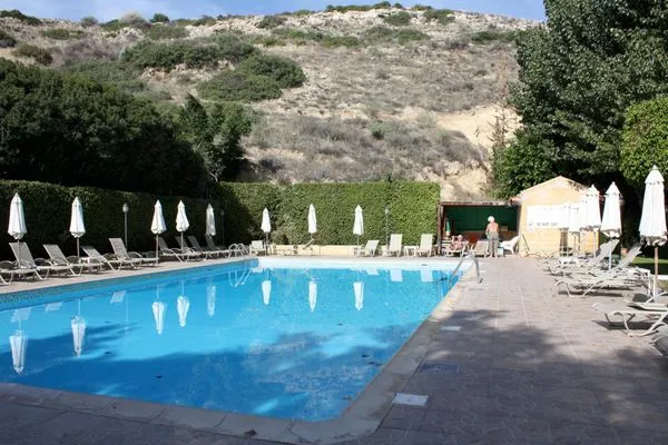 Pool  Kotzias
